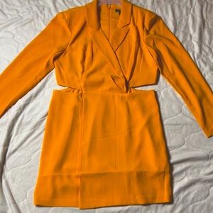 Long sleeve yellow cut out dress size L